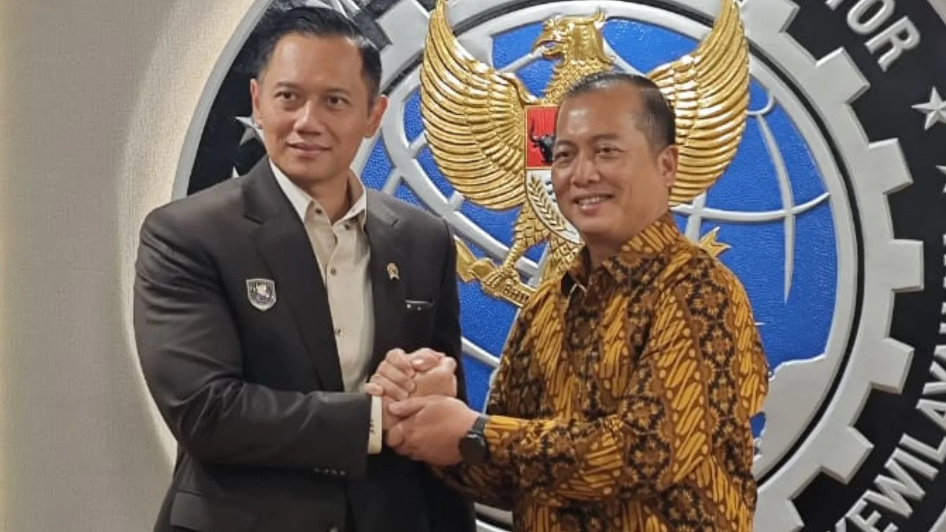 Gubernur NTB Lalu Iqbal Bertemu Menko Infrastruktur AHY