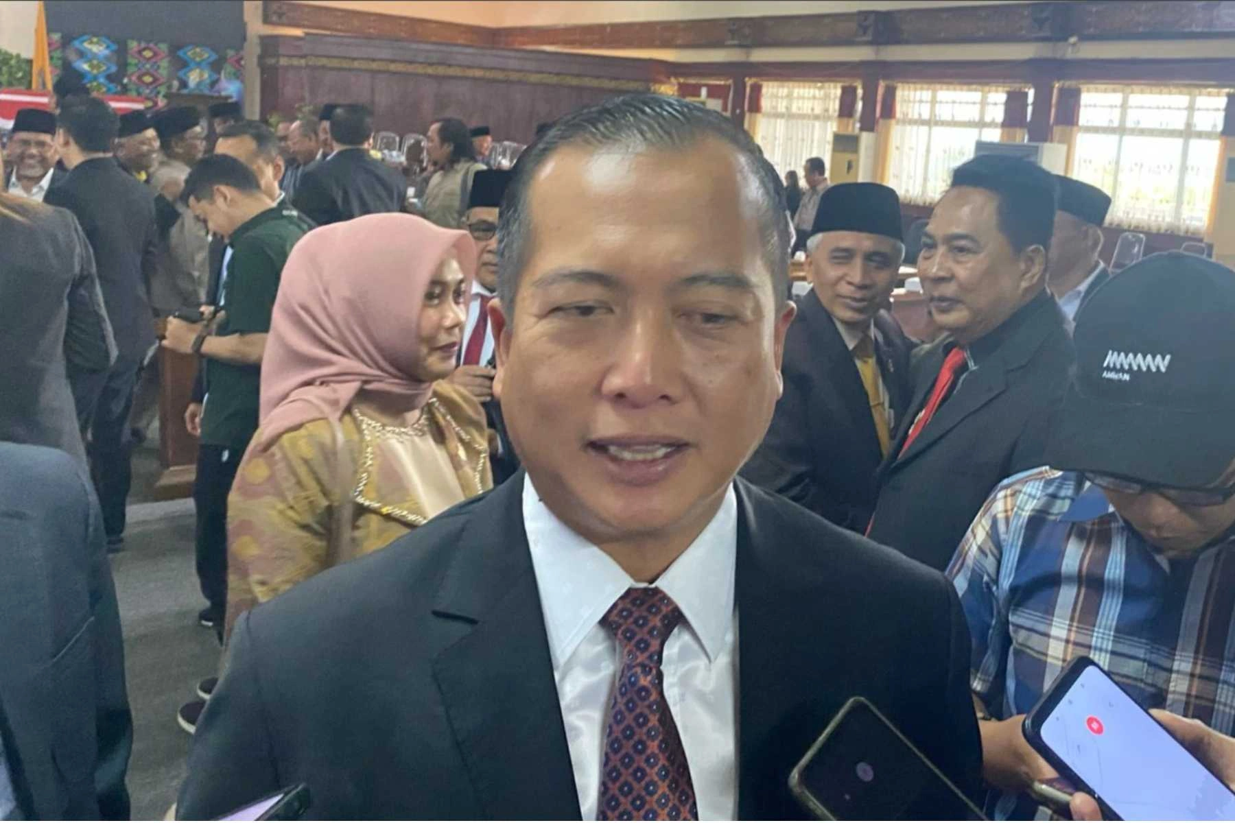 Gubernur NTB Lalu Muhamad Iqbal Disinyalir Gantikan Pathul Pimpin Gerindra NTB