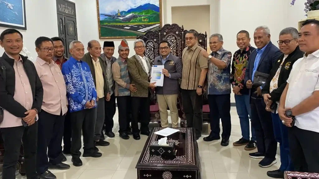 Komisi II DPR RI Terima Dokumen Pembentukan PPS