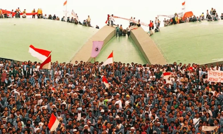 Mahasiswa Menduduki Gedung MPR Reformasi 21 Mei 1998