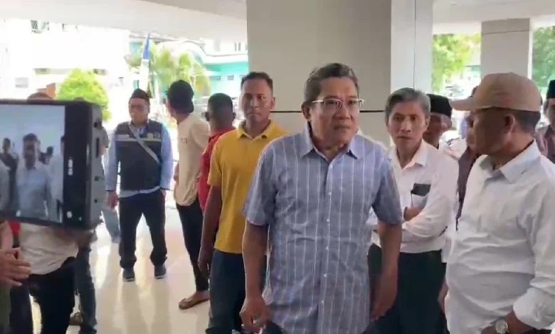 Massa Geruduk Asrama Haji NTB