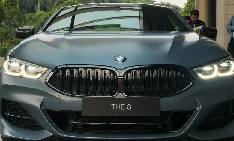 Mobil BMW Anak Haji Isam Liana Saputri