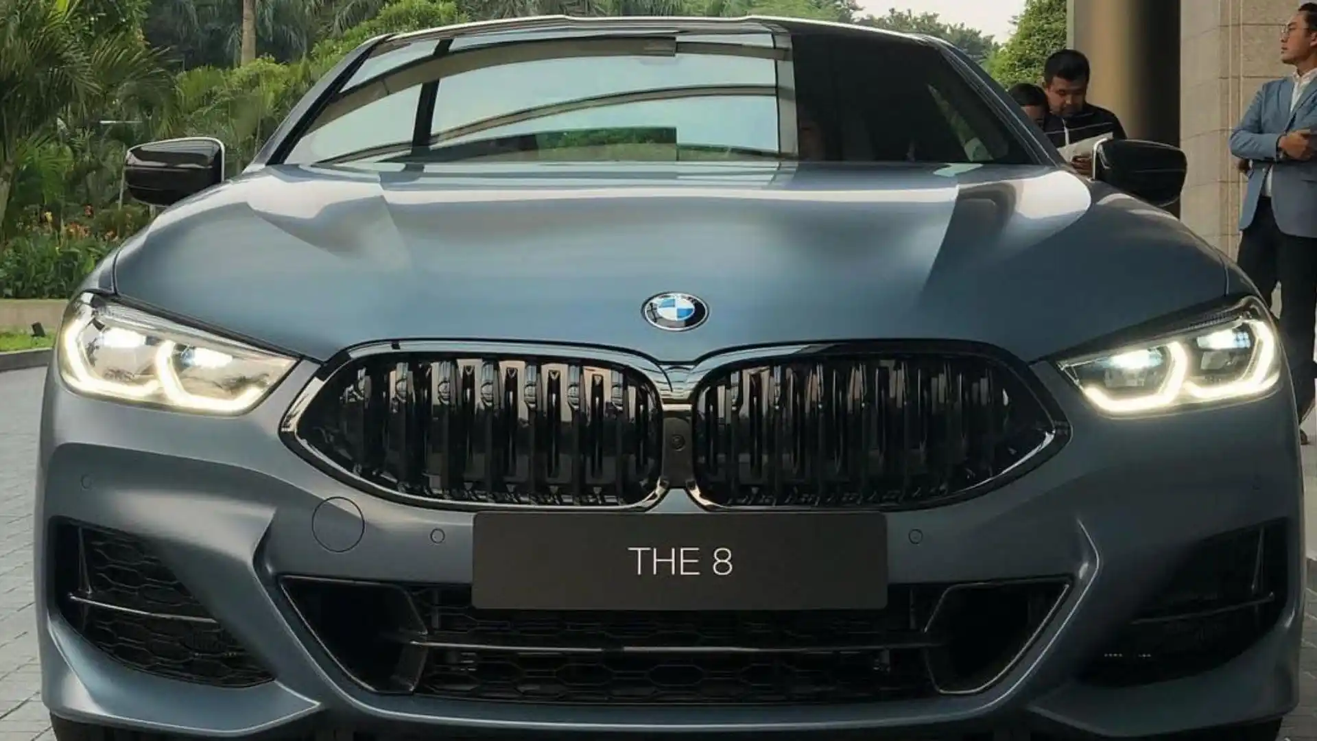 Mobil BMW Anak Haji Isam Liana Saputri