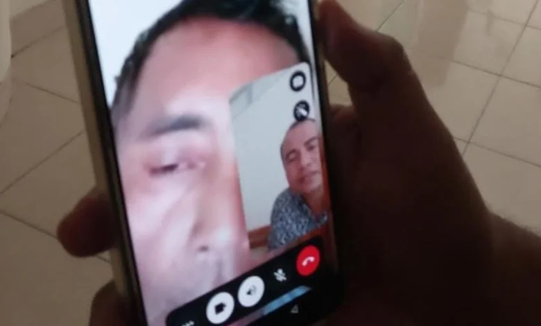 Video call Yan Mangandar dengan orang tua Nurul Santriwati Ponpes Al Aziziyah