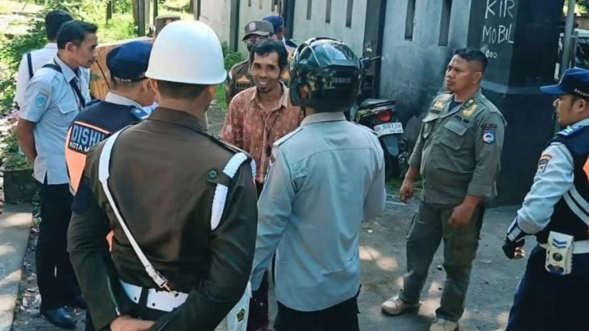 Dishub Kota Mataram Inspeksi Tukang Parkir Bandel Pecat 76 Jukir