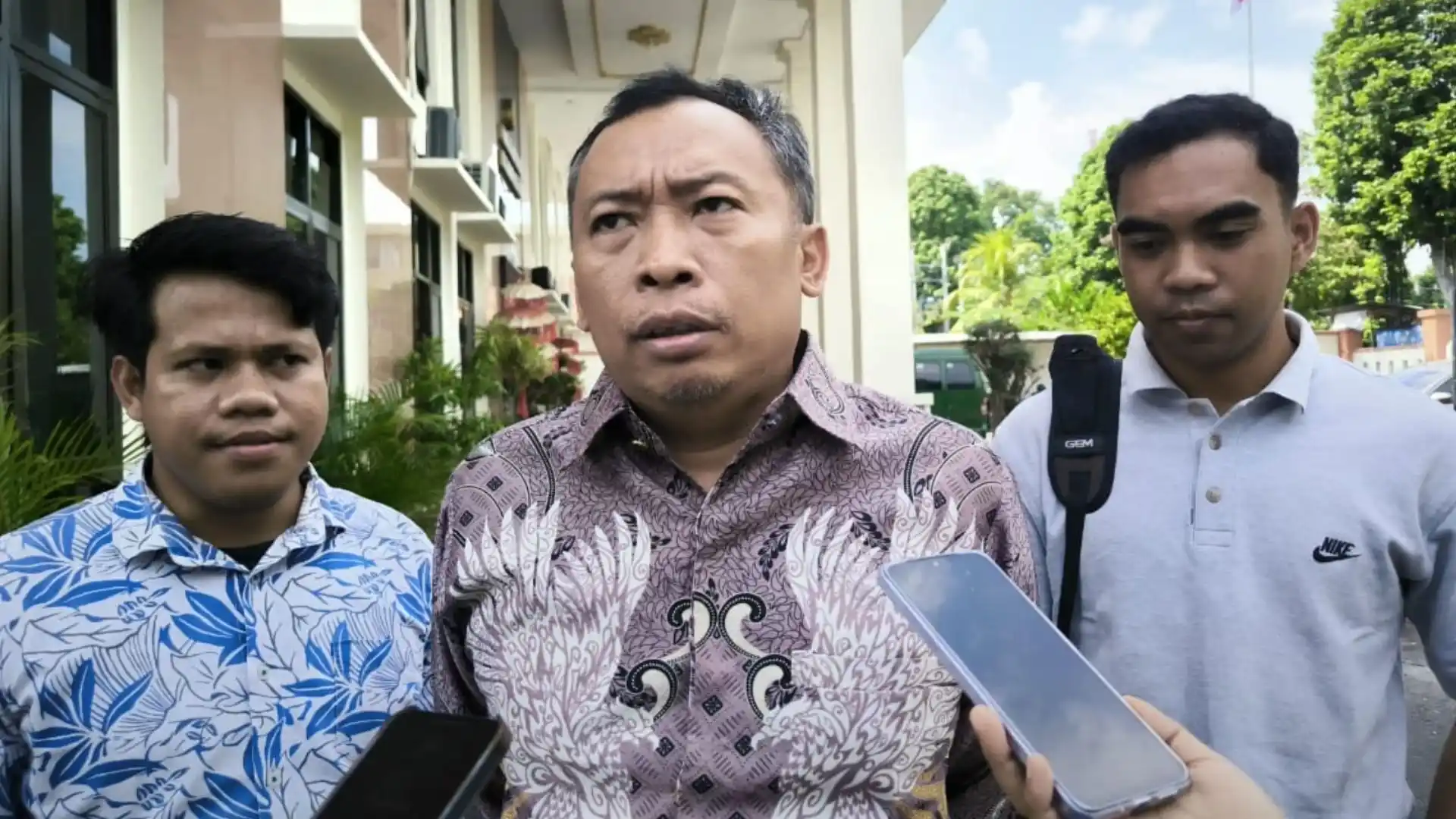 KOMPAKS NTB Protes Pengusiran Pendamping Korban Kekerasan Seksual di PN Mataram