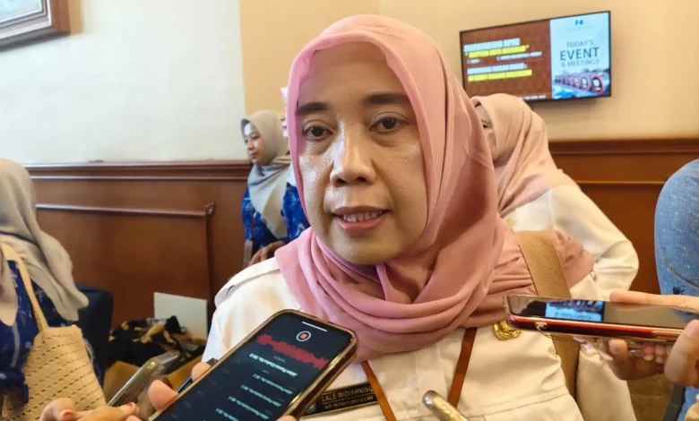 Kepala Dinas PUPR Kota Mataram Lale Widiahning Jalan Nuraksa - Batu Bolong