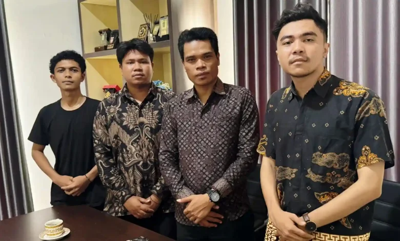 Mahasiswa KLU Datangi DPRD