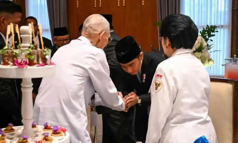 Momen Gibran bersama Megawati dan Try Sutrisno