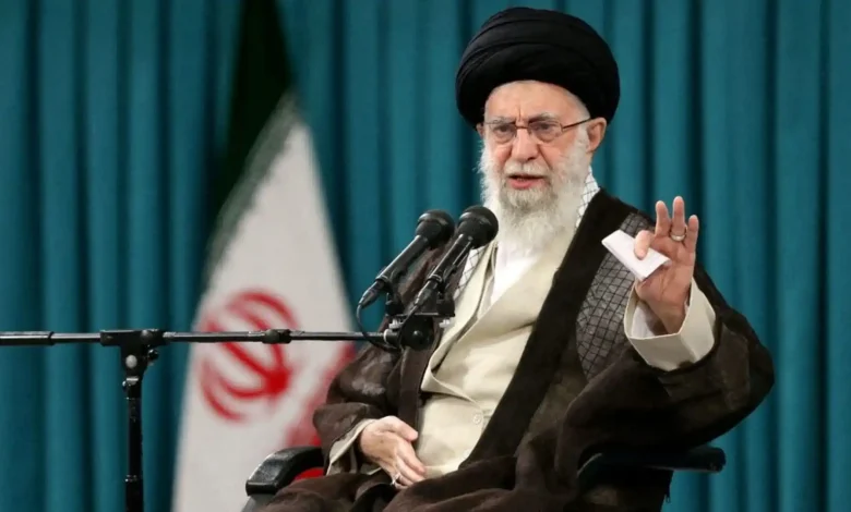 Pemimpin Tertinggi Iran Ayatollah Ali Khamenei Kecam Serangan Israel ke Markas Garda Revolusi