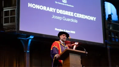 Pep Guadiola Terima Gelar Doktor Kehormatan