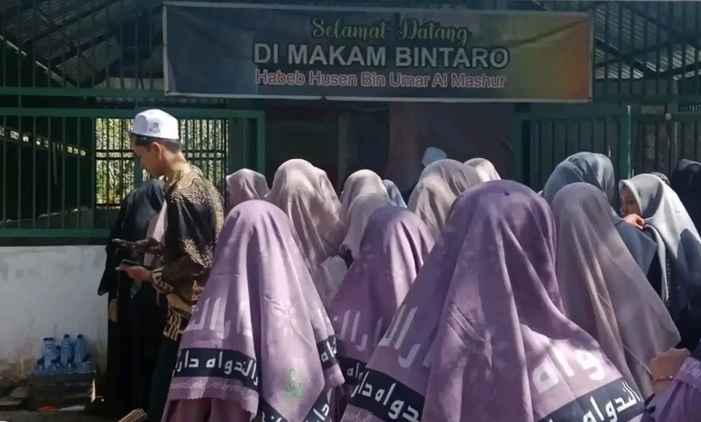 Makam Bintaro Jadi Ikon Destinasi Wisata Religi Kota Mataram