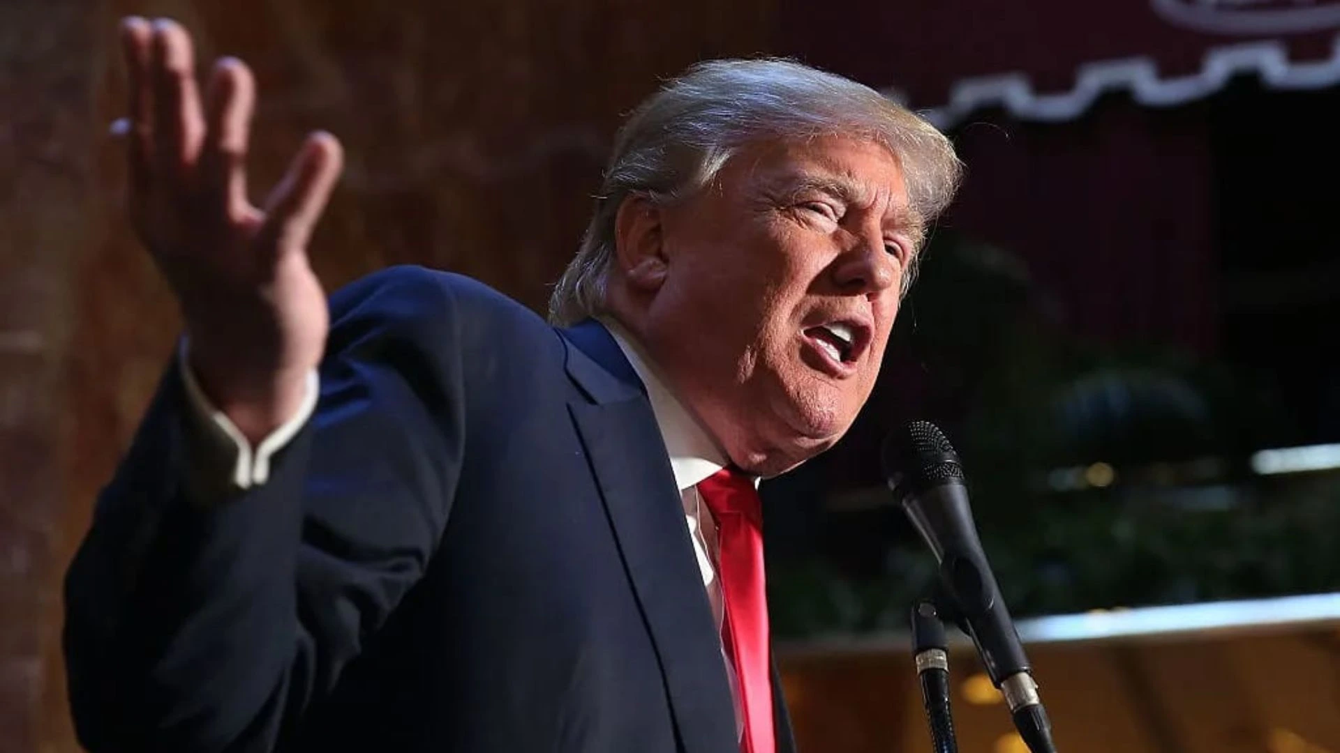 Presiden AS Donald Trump Tiba-tiba Umumkan Gencatan Senjata Iran - Israel