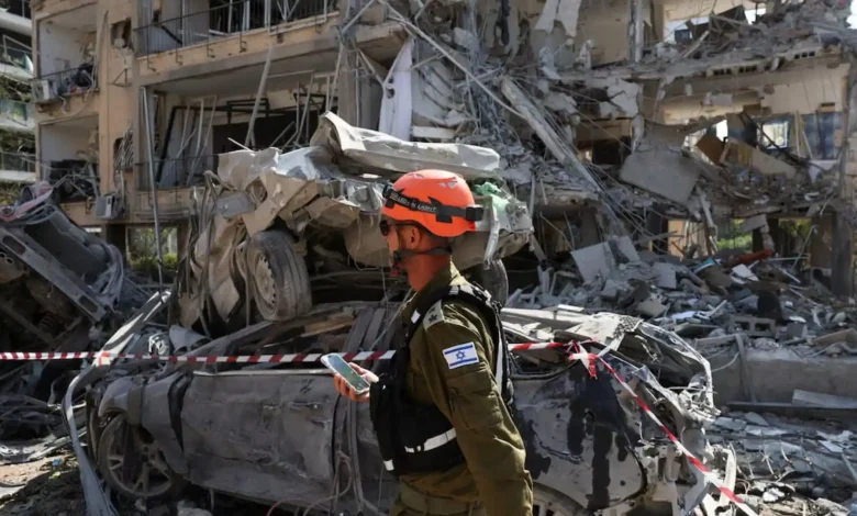 Rudal Iran Hujani Markas Mossad Israel di Tel Aviv