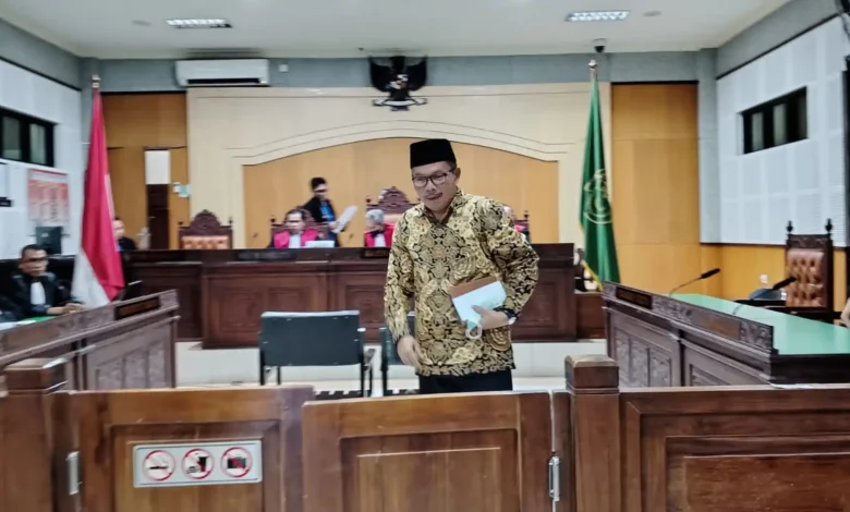Sidang Dakwaan Mantan Sekda NTB Rosiady Sayuti