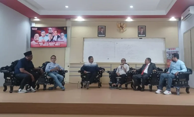 Sorot Kamera FHISIP Unram 100 Hari Iqbal-Dinda