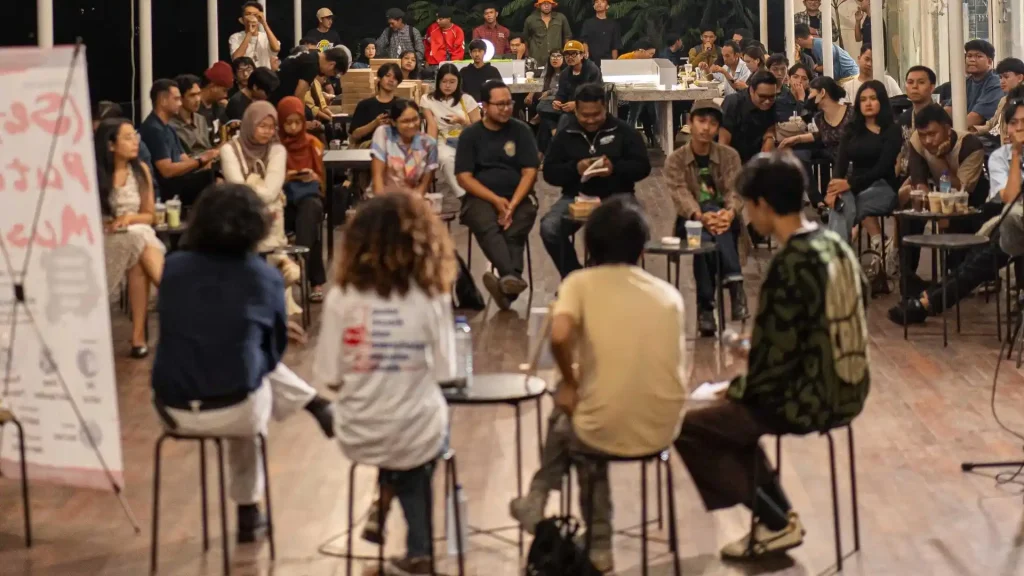 Suasana Pesta Perilisan Buku (Se-)Putar Musik
