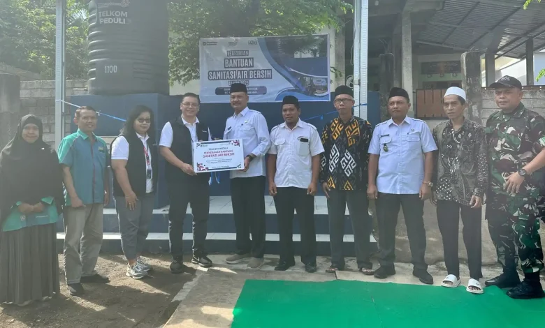 Telkom Nusra Bantuan Sarana Air Bersih