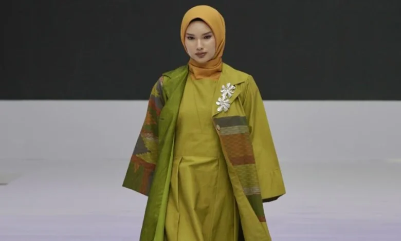Tenun Muna Pa’a Dompu Tampil di IFW 2025