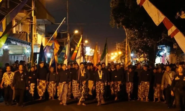 Tradisi malam satu suro
