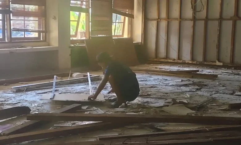 Kuli Bangunan di Mataram Keluhkan Sepinya Pekerjaan Imbas Proyek Pemerintah Belum Jalan