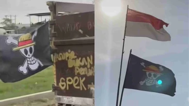Bendera One Piece terlihat dikibarkan menjelang 17 Agustus