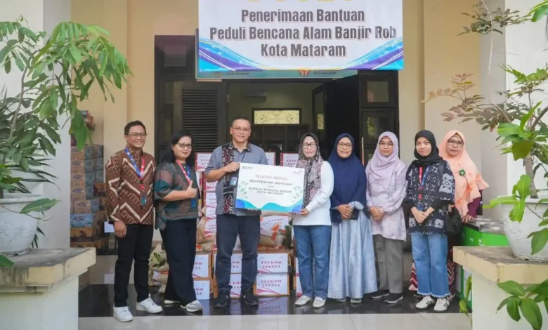 Bantuan Korban Banjir Mataram Telkom Indonesia