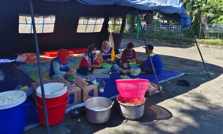 Dapur Umum di Pendopo Wali Kota Mataram Siapkan Ribuan Porsi Makanan untuk Warga Terdampak Banjir