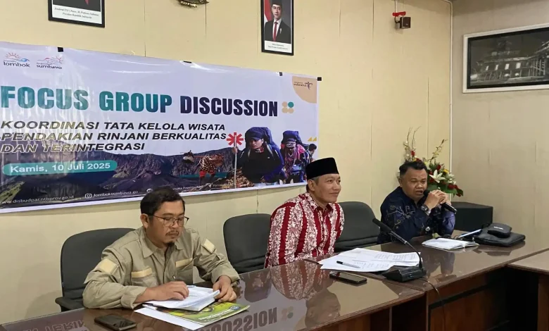 Dinas Pariwisata Pemprov NTB dan BTNGR Revisi SOP Pendakian Rinjani