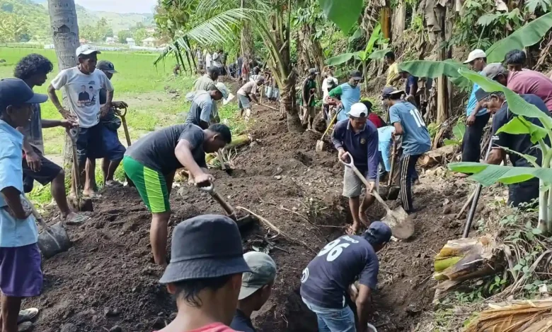 Gotong Royong Warga Perbaiki Irigasi dan Bendungan untuk Dukung Ketahanan Pangan