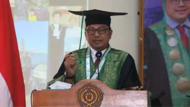 Guru Besar Ilmu Lingkungan Universitas Muhammadiyah Mataram Prof. Joni Safaat