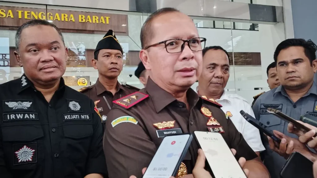 Kepala Kejati Kajati NTB Wahyudi