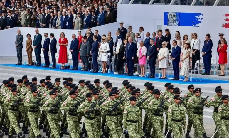Parade TNI - Polri di Bastille Day Prancis