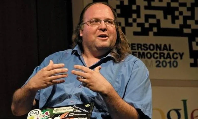 Pencipta iklan pop-up Ethan Zuckerman