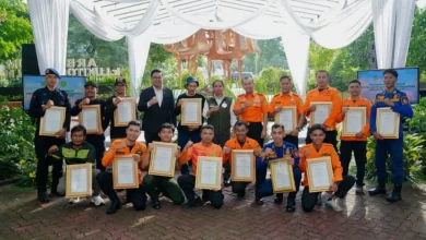 Penghargaan Menteri Kehutanan Menhut Raja Juli Antoni kepada Agam Rinjani