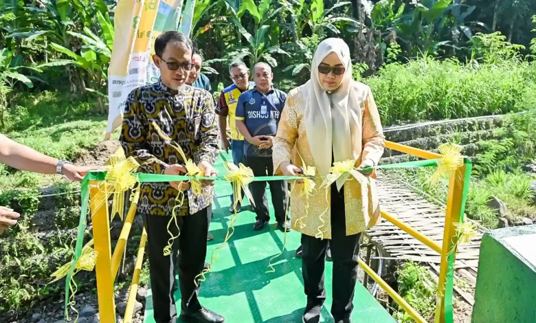 Peresmian Jembatan Amanah DIbangun dengan CSR Bank NTB Syariah
