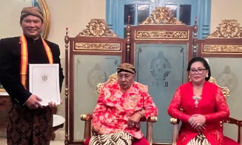 Teguh Satya Bhakti Resmi Terima Gelar Kehormatan Kanjeng Raden Aryo dari Keraton Surakarta Solo