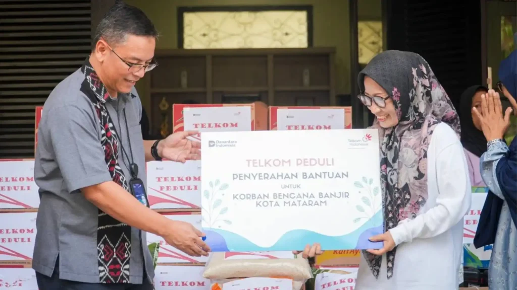 Telkom Indonesia Salurkan Bantuan Banjir Mataram