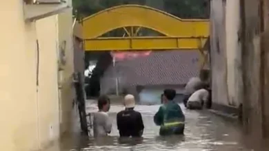 Warga Korban Banjir Kota Mataram