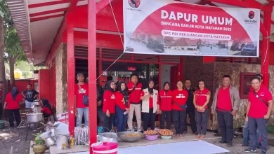 DPC PDIP Kota Mataram Buka Dapur Umum untuk Korban Banjir