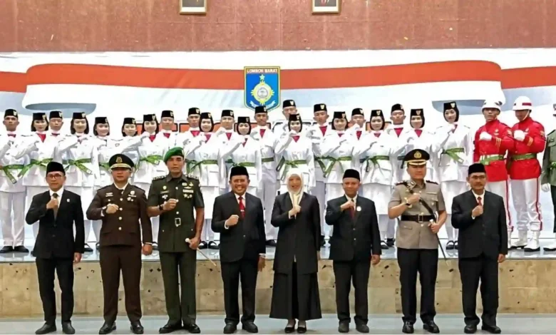 Bupati Lombok Barat LAZ Pengukuhan Paskibraka HUT ke-80 RI 2025