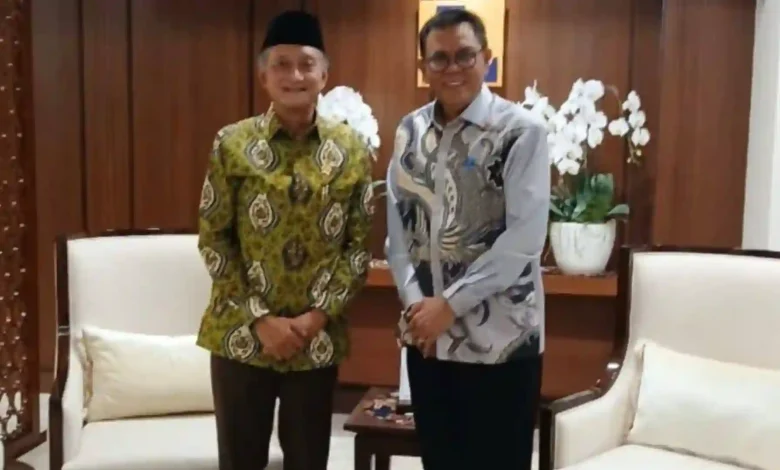 Bupati Sumbawa Syarafuddin Jarot Bertemu Menteri PU Dody Hanggodo