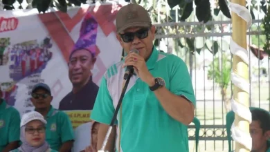 Bupati Sumbawa Syarafuddin Jarot Gerak Jalan HUT ke-80 RI