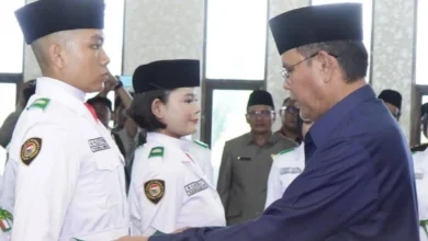 Bupati Sumbawa Syarafuddin Jarot Pengukuhan Anggota Paskibraka 2025