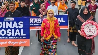 Dinas Sosial NTB Pawai Budaya HUT ke-80 RI