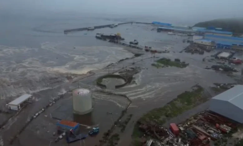 Gelombang Tsunami Rusia
