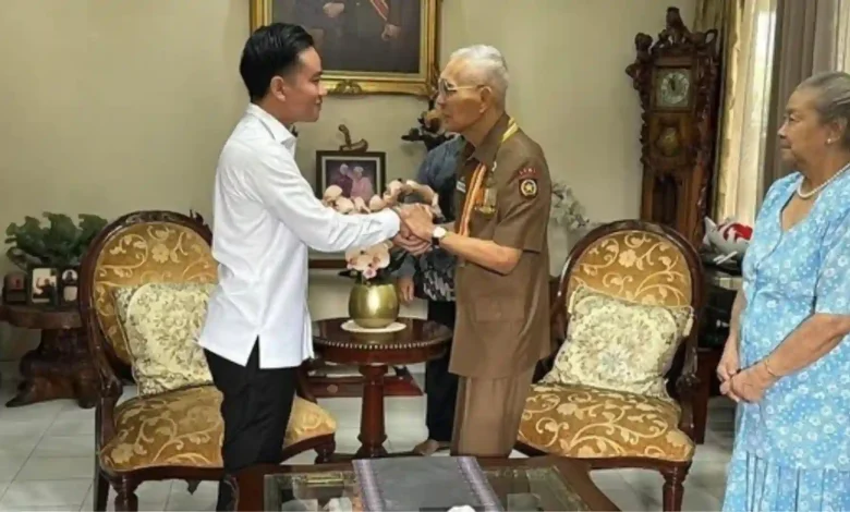 Gibran Rakabuming Raka Bertemu Try Sutrisno