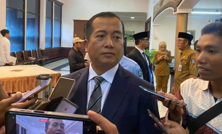 Gubernur NTB Lalu Muhamad Iqbal Surat Bupati KLU