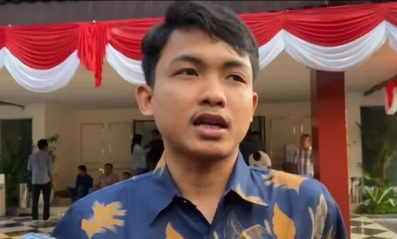 Ketua BEM Unram Lalu Nazir Huda Koordinator Umum Aliansi Mahasiswa dan Rakyat NTB