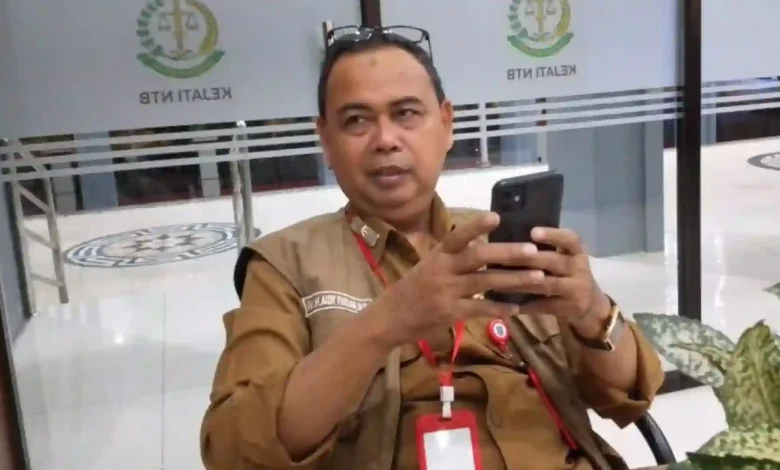 Mantan Kepala Dinas Dikbud NTB Aidy Furqan Usai Diperiksa Kejagung Kasus Pengadaan Chromebook